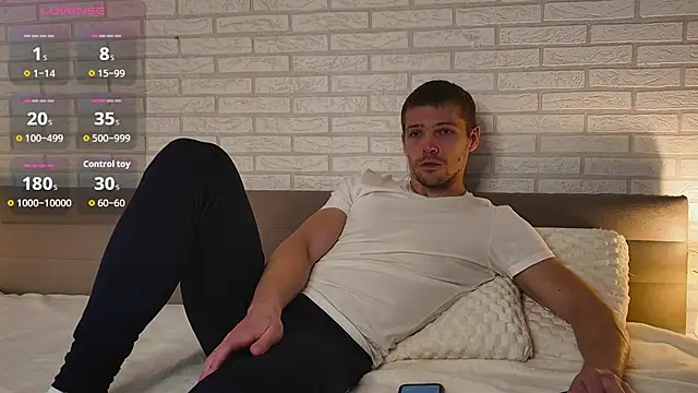 GarettVoss online show from October 18, 2025, 5:53 am