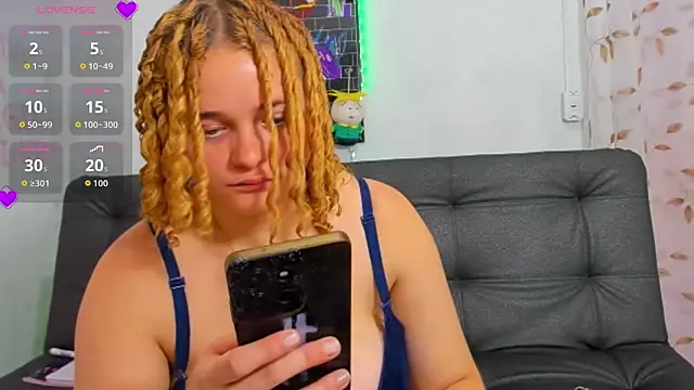 Cherrysweetyx online show from November 23, 2025, 8:08 pm