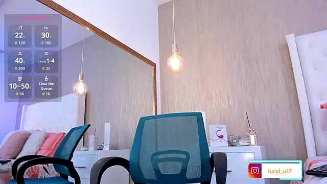 Snapshot of Lucy_Lu17 chatting on November 19, 2025, 2:17 pm Lucy Lu17 online show from November 19, 2025, 2:17 pm