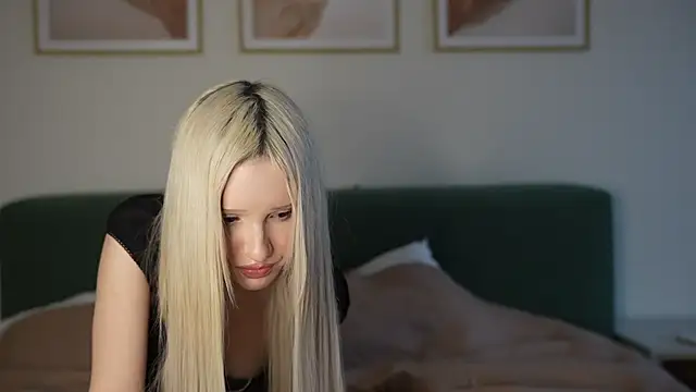 Laura Obsidian online show from December 1, 2025, 11:11 am