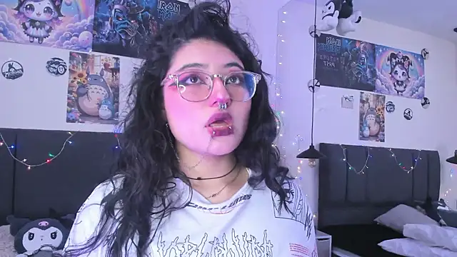 SabrinaV  online show from March 11, 2026, 11:26 am