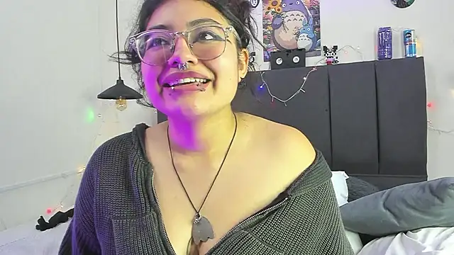 SabrinaV  online show from February 21, 2026, 11:40 pm