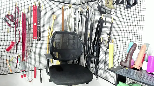 Snapshot of BDSM_MEDUZA chatting on March 3, 2026, 3:35 am BDSM MEDUZA online show from March 3, 2026, 3:35 am