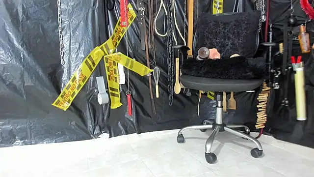 Snapshot of BDSM_MEDUZA chatting on March 27, 2026, 1:58 am BDSM MEDUZA online show from March 27, 2026, 1:58 am