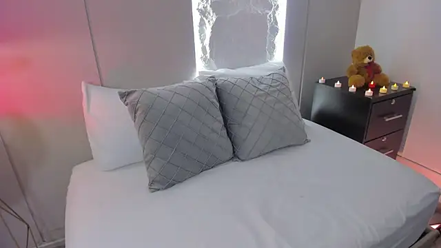 nare celebi  online show from December 20, 2025, 2:47 am