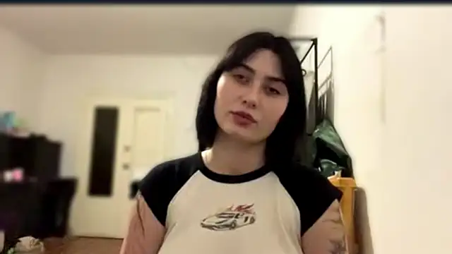 Snapshot of SeasonMezzenga chatting on September 21, 2025, 8:25 pm SeasonMezzenga online show from September 21, 2025, 8:25 pm