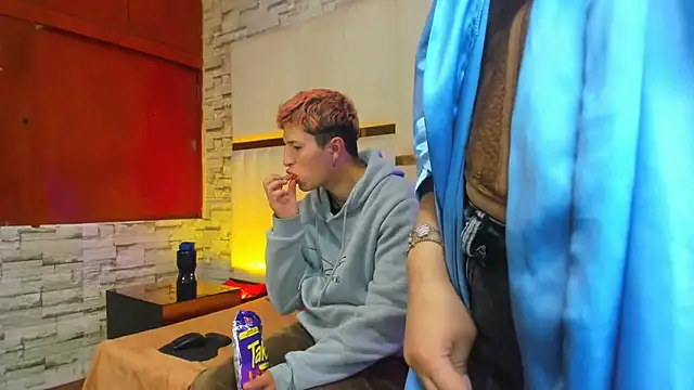 Snapshot of ANLLELOAndANGELA chatting on February 13, 2026, 4:40 pm ANLLELOAndANGELA online show from February 13, 2026, 4:40 pm