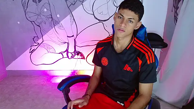 deivid bigcock1 online show from December 5, 2025, 6:28 pm