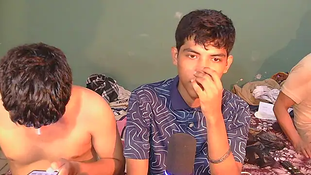 P4NT0J4 online show from April 18, 2026, 8:27 am