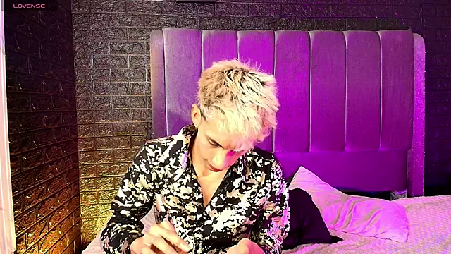 Erick Velveth online show from November 7, 2025, 9:08 pm