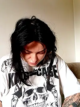 mariabloom9 online show from September 30, 2025, 7:36 am