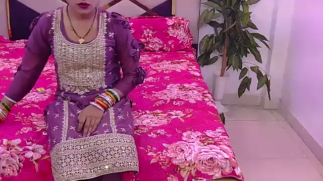 Lovelyy-couple online show from March 23, 2026, 3:23 pm