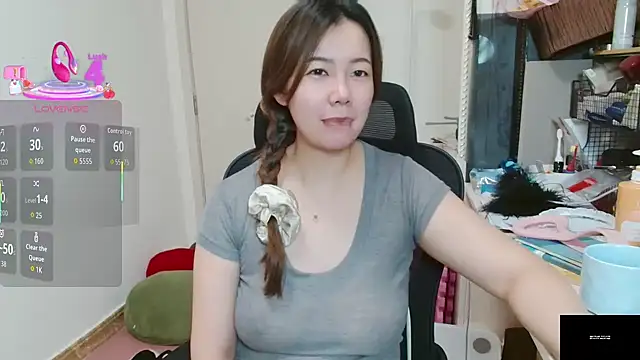 sallycui online show from May 26, 2026, 11:03 pm