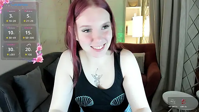 Layla Glam online show from March 18, 2026, 1:35 pm