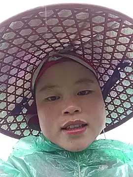 clara-cute online show from October 20, 2025, 12:34 am
