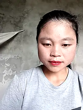 clara-cute online show from October 12, 2025, 4:47 am