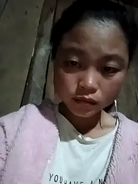 clara-cute online show from October 12, 2025, 9:49 pm