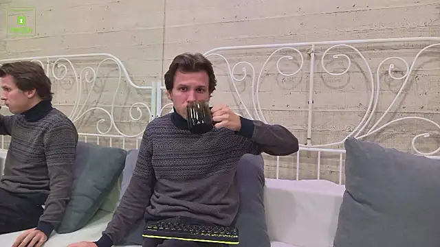 Snapshot of JesseCrosss chatting on September 23, 2025, 8:05 pm JesseCrosss online show from September 23, 2025, 8:05 pm