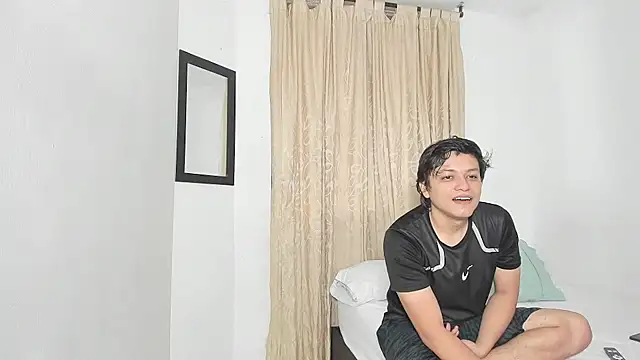 raiderandroxie online show from January 10, 2026, 10:16 pm