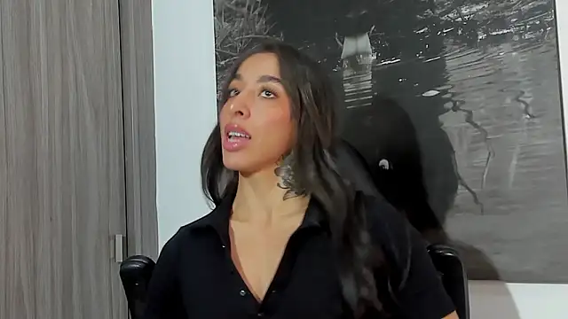 KAYLA BATISTA  online show from February 15, 2026, 11:47 pm