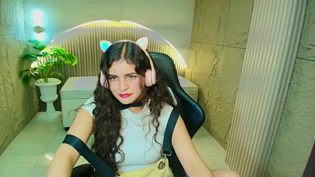 dany r  online show from February 21, 2026, 6:43 pm