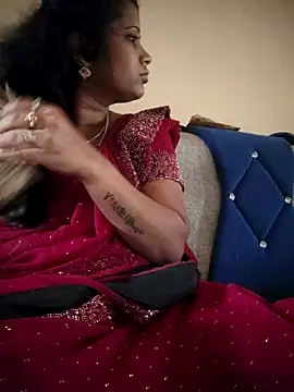 sweetqueen143 online show from January 12, 2026, 4:41 am