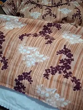 sweetqueen143 online show from November 3, 2025, 3:26 pm