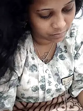 sweetqueen143 online show from February 22, 2026, 4:37 am