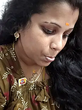 sweetqueen143 online show from May 8, 2026, 8:29 am
