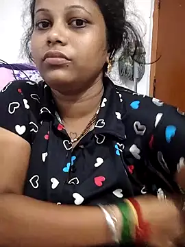 sweetqueen143 online show from May 26, 2026, 12:47 pm
