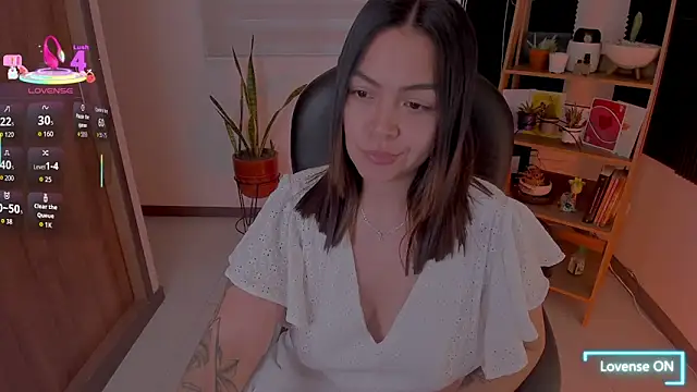 Snapshot of TaniaVelvet chatting on February 16, 2026, 7:56 pm TaniaVelvet online show from February 16, 2026, 7:56 pm