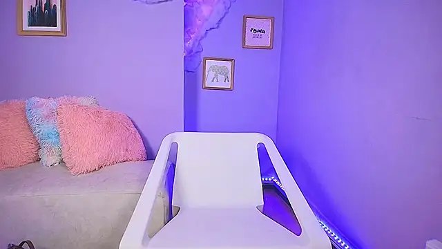 cat nasty online show from November 21, 2025, 10:09 pm