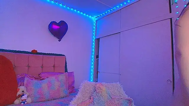 Snapshot of cat_nasty chatting on May 19, 2026, 8:27 pm cat nasty online show from May 19, 2026, 8:27 pm