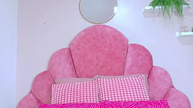 MyApril   online show from October 15, 2025, 11:40 am