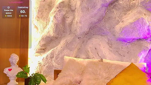 Stellaciel  online show from March 30, 2026, 10:11 pm