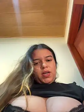 Aphrill online show from February 18, 2026, 9:55 pm