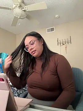 kiaradanielaxx online show from February 10, 2026, 9:03 pm