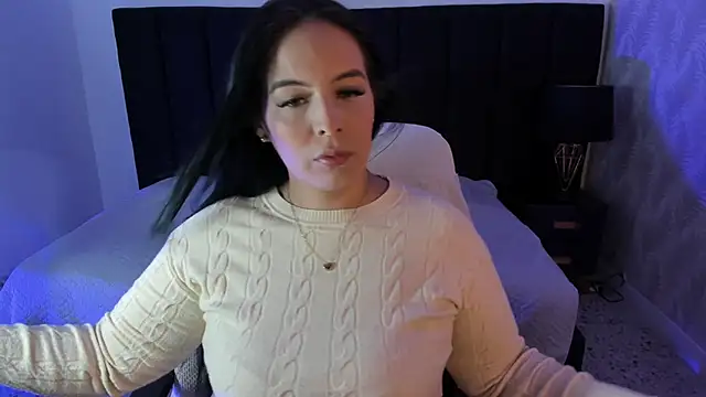 Snapshot of camiladuke7 chatting on September 24, 2025, 7:42 pm camiladuke7 online show from September 24, 2025, 7:42 pm