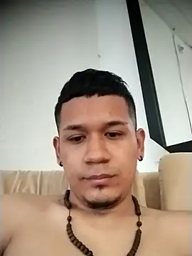 Mohamedxxx13 online show from September 22, 2025, 4:35 pm