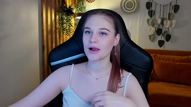 AriaWell online show from November 23, 2025, 5:17 am