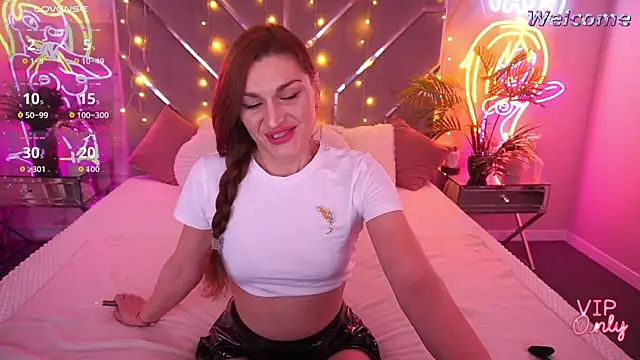 Snapshot of EllaGoldenn chatting on March 1, 2026, 9:48 pm EllaGoldenn online show from March 1, 2026, 9:48 pm