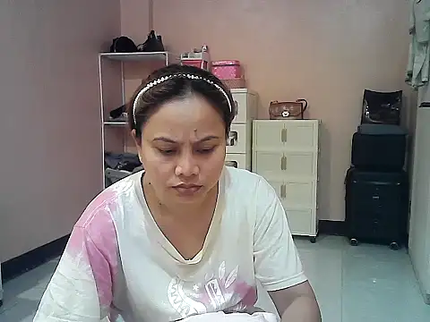 Amarrahlyn online show from July 21, 2026, 9:27 pm