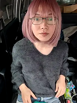 takusaki223 online show from March 8, 2026, 3:43 am