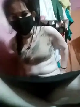 Lusty Annu online show from April 14, 2026, 4:01 pm