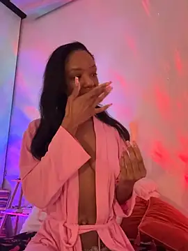 Snapshot of LoveDreaux chatting on February 27, 2026, 5:18 am LoveDreaux online show from February 27, 2026, 5:18 am