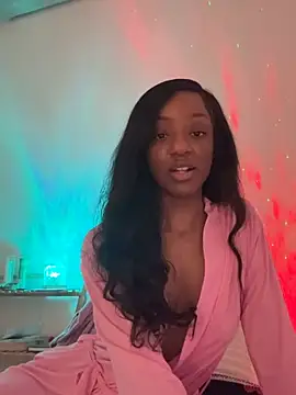 Snapshot of LoveDreaux chatting on February 3, 2026, 7:46 am LoveDreaux online show from February 3, 2026, 7:46 am