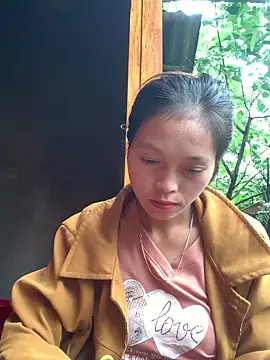 Halyy xx online show from September 29, 2025, 2:07 am