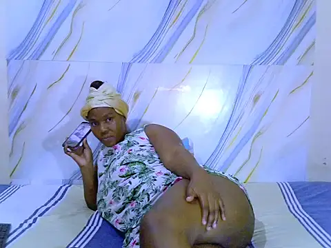 Snapshot of best_frnd chatting on December 18, 2025, 7:29 pm best frnd online show from December 18, 2025, 7:29 pm