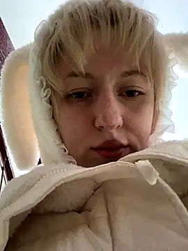 RonnieKiss online show from October 3, 2025, 3:52 am