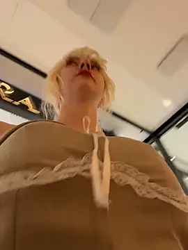 RonnieKiss online show from February 25, 2026, 10:04 am